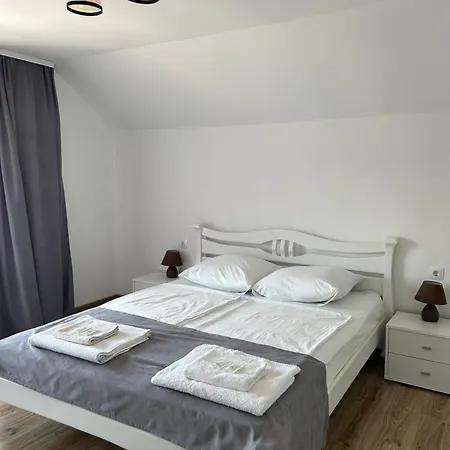 Anamyra Motel *